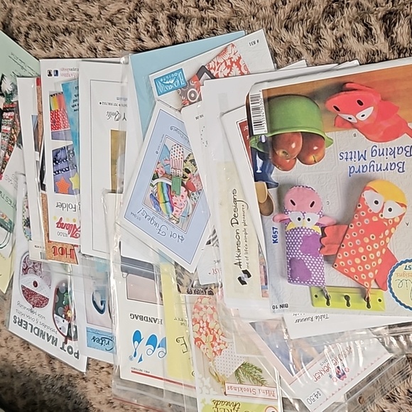 24 craft patterns assorted lot - Picture 2 of 8